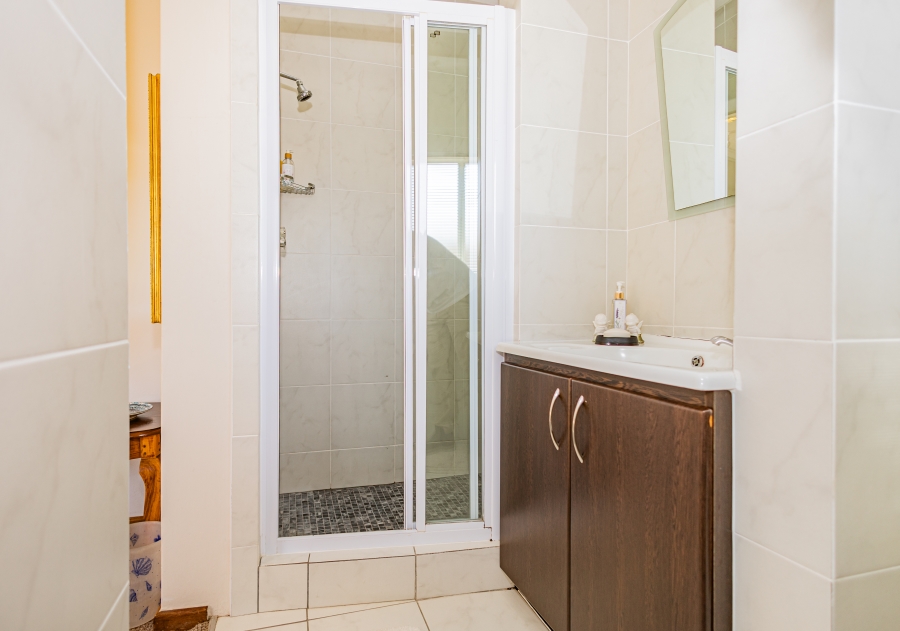 4 Bedroom Property for Sale in Amandelrug Western Cape